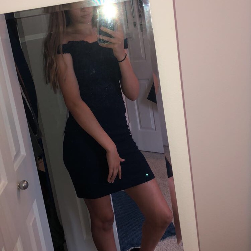 NEW OFF-THE-SHOULDER SHORT HOMECOMING PARTY DRESS